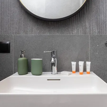 The Olive Center By Renters