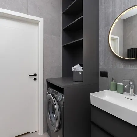 Srodmiescie Akademia Muzyczna By Renters *
